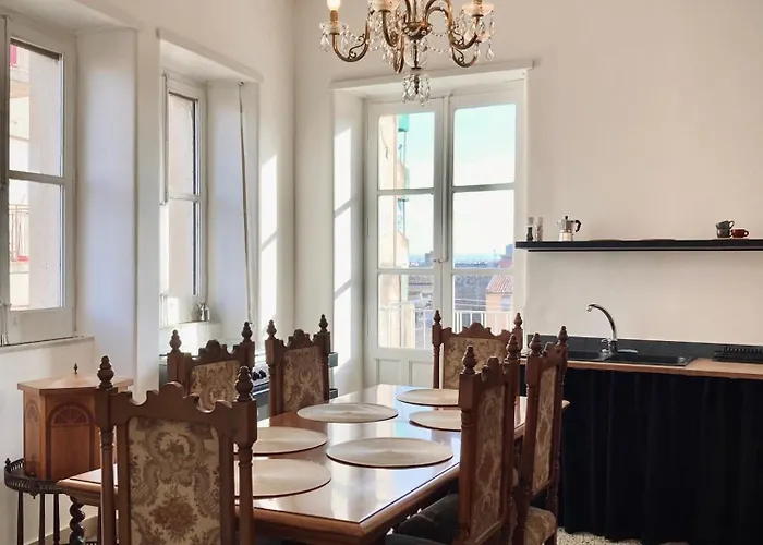 Historical Artist Flat شقة كاتانيا