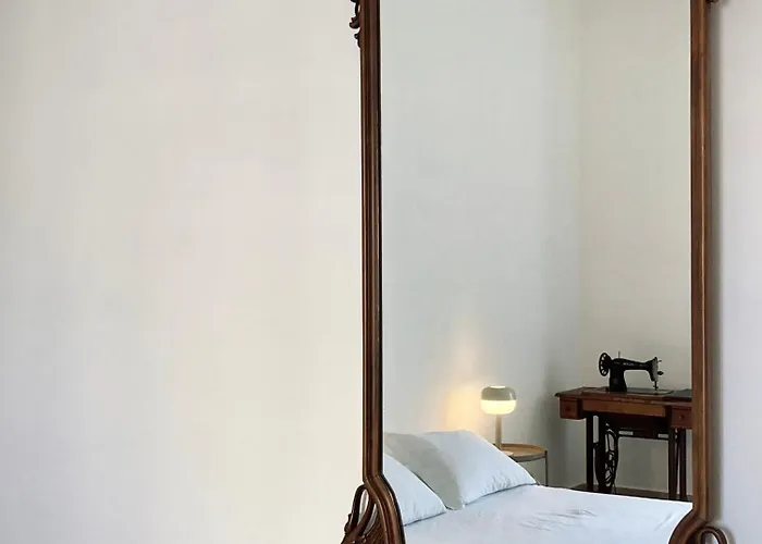 Historical Artist Flat شقة كاتانيا